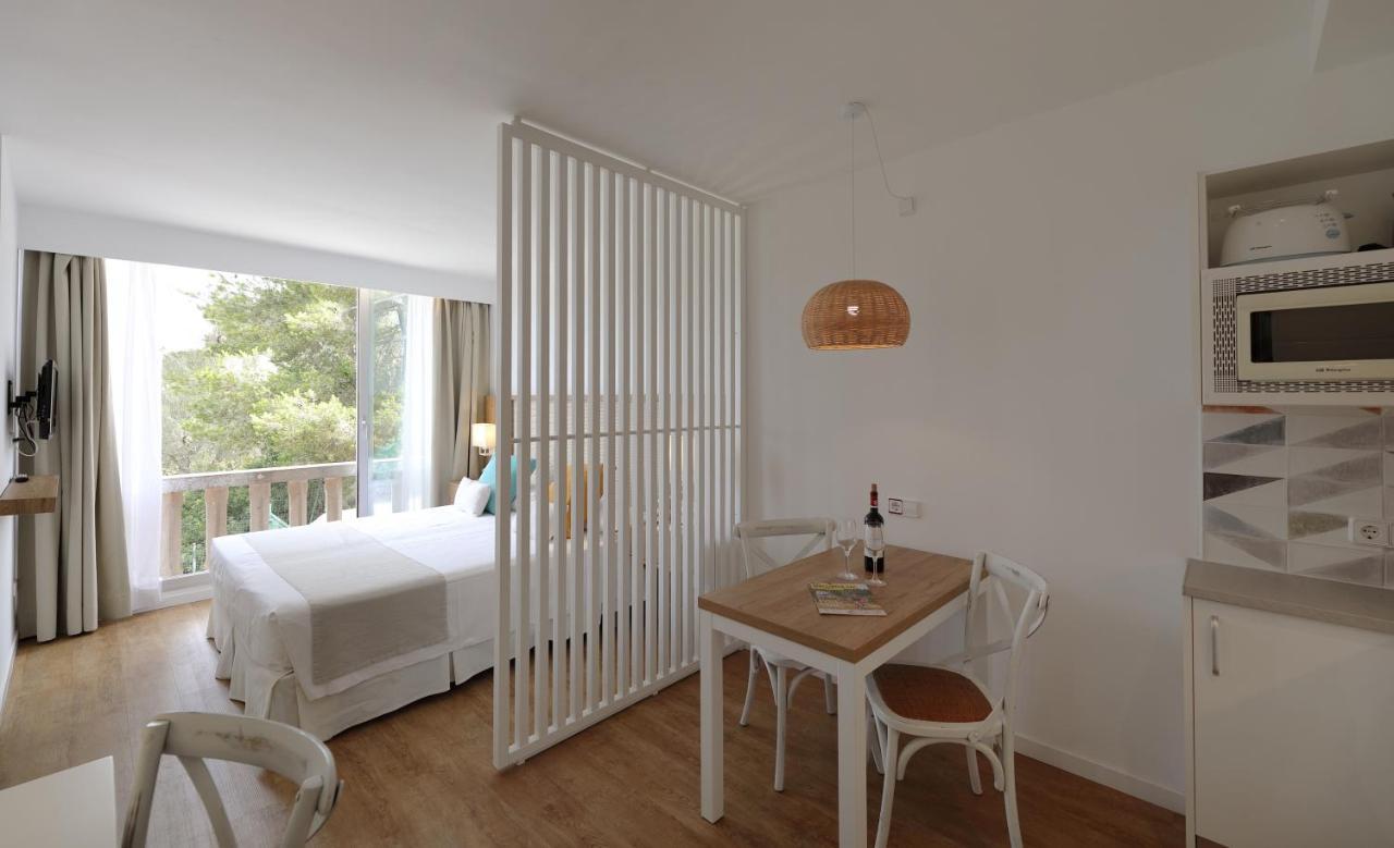 Hotel Apartamentos Cala Santanyi Eksteriør bilde