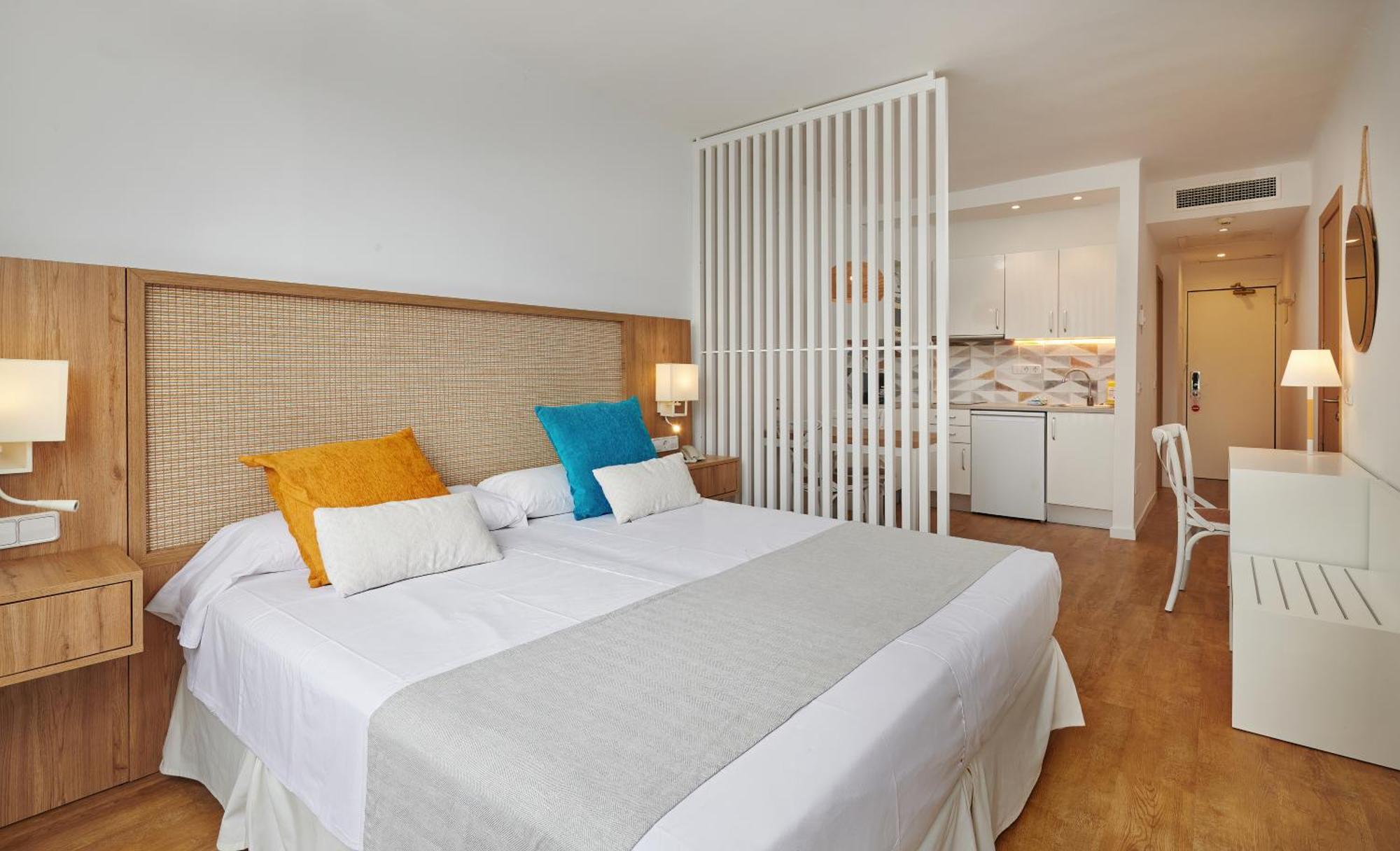 Hotel Apartamentos Cala Santanyi Eksteriør bilde